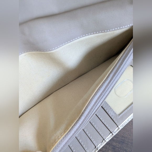 Franco Sarto Metallic Silver Leather Clutch Wallet Organizer Snap Closure - Picture 4 of 6